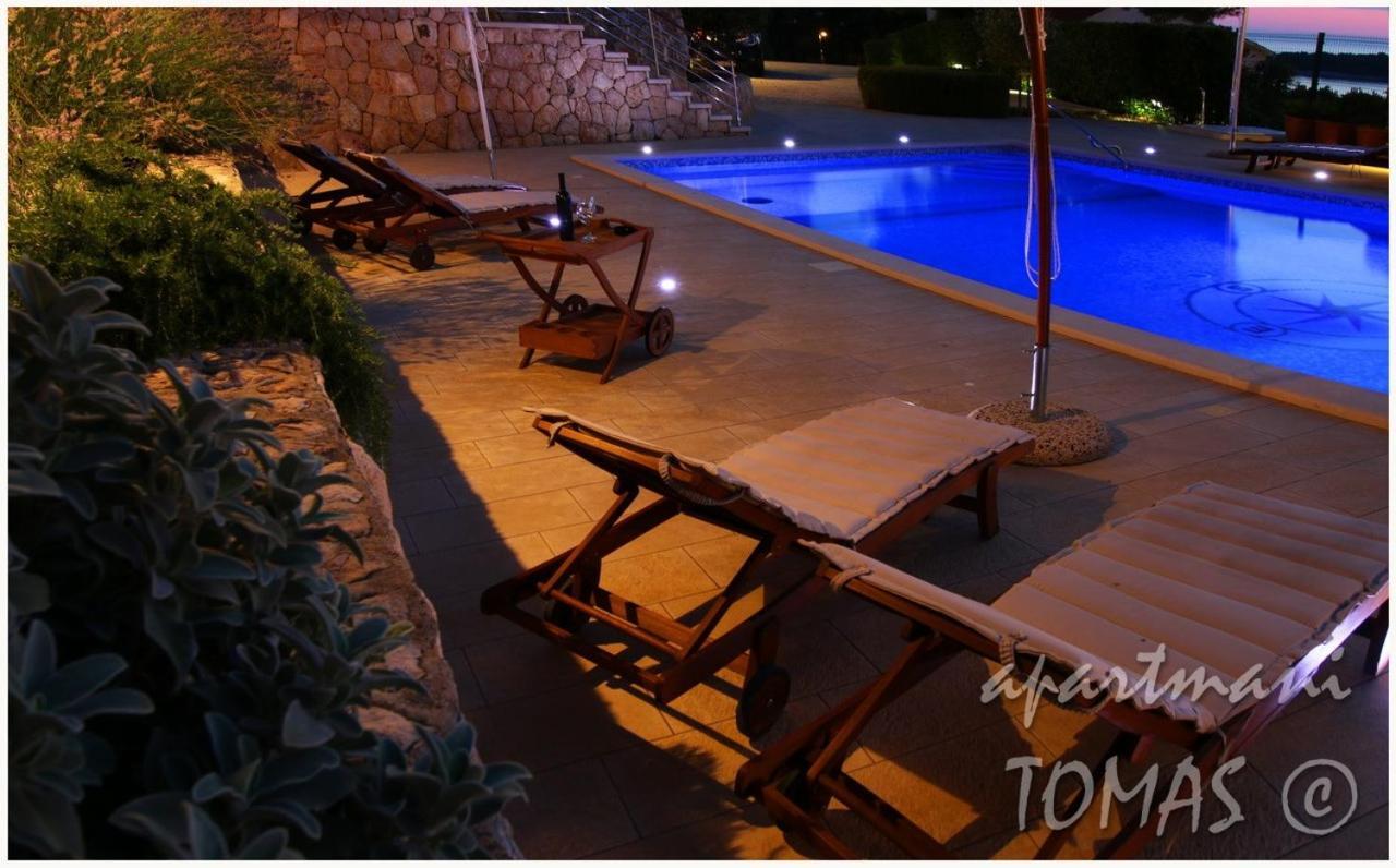 Apartments Tomas Примоштен Екстер'єр фото