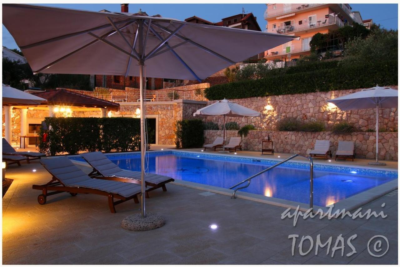 Apartments Tomas Примоштен Екстер'єр фото